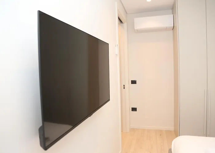 Centre - Cca * Tirana